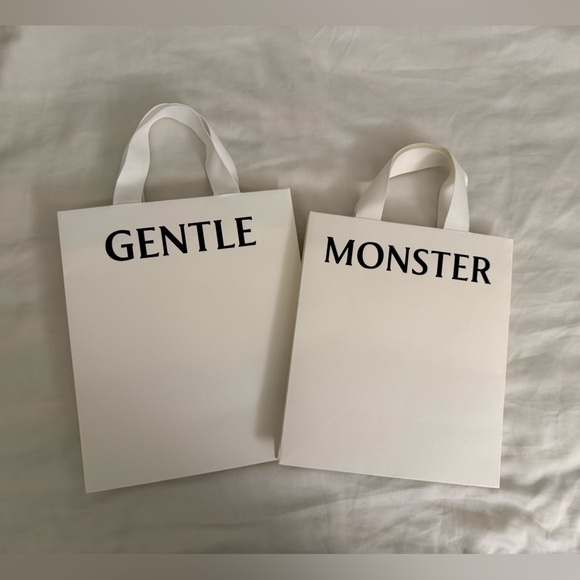 Gentle Monster Gift Bag, Box, Cleaning Cloth, Case - Picture 8 of 9